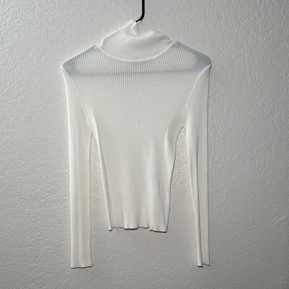 Ribbed Ivory Turtleneck